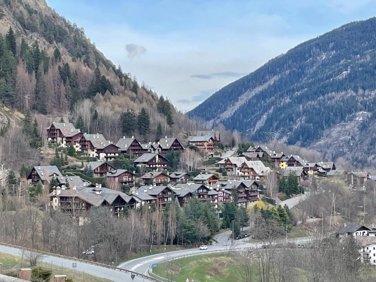 Courmayeur~Navetta Gratuita Per Il Centro+Impianti Exterior foto